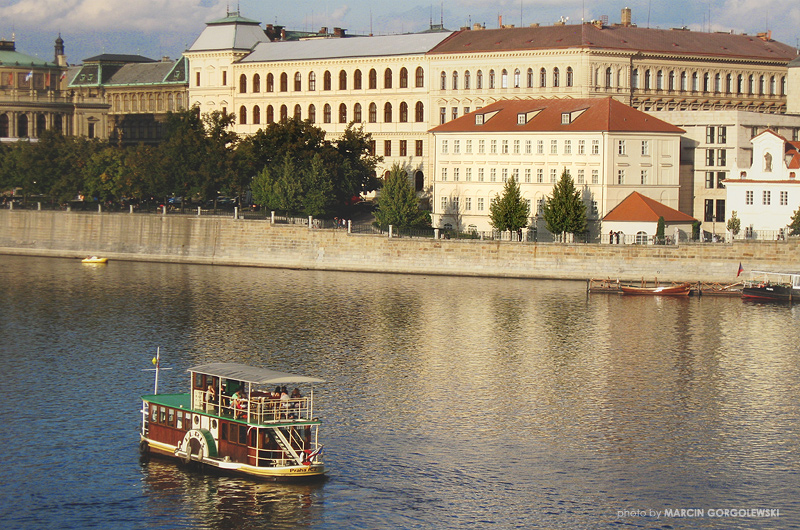 prag,praha,czechy,vitava river