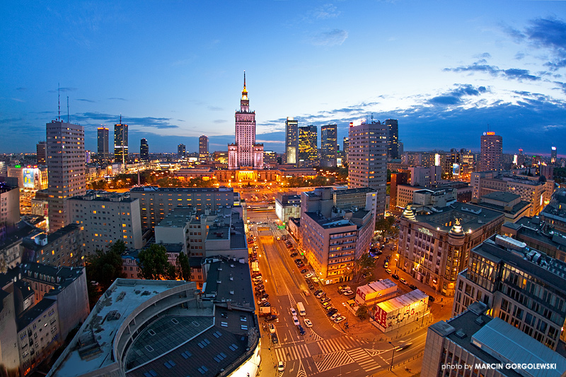 wieczorna,nocna panorama warszawy,lotnicza