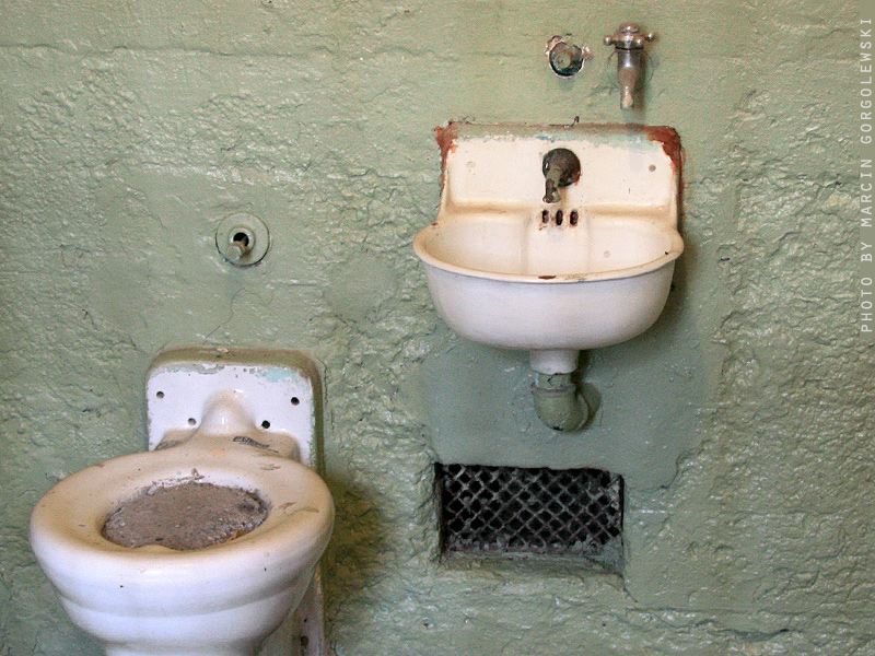 korytarz wewnątrz więzienia alcatraz